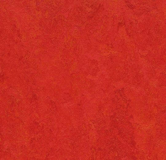 Натуральный линолеум 3131 Scarlet (Forbo Marmoleum Fresco)